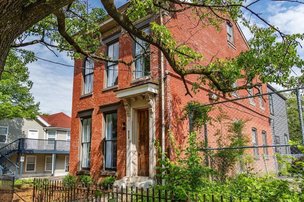 New Luxury Near Downtown Close To Nulu *